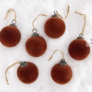 Pottery Barn Small Felt Ornament Box – Set of 6 (NWT)